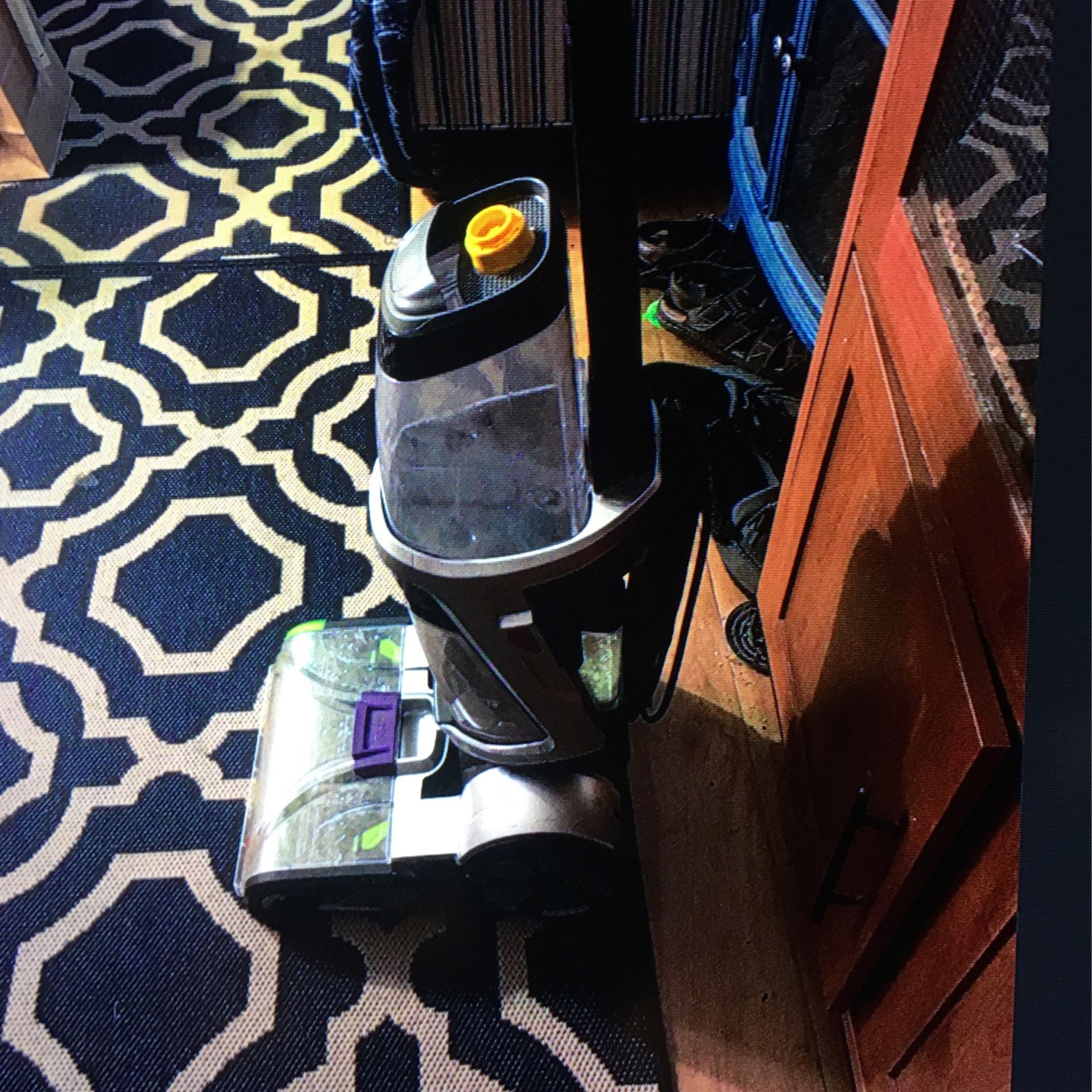 Bissell ProHeat 2X Revolution Max Pet Pro Cleaner - photo 2