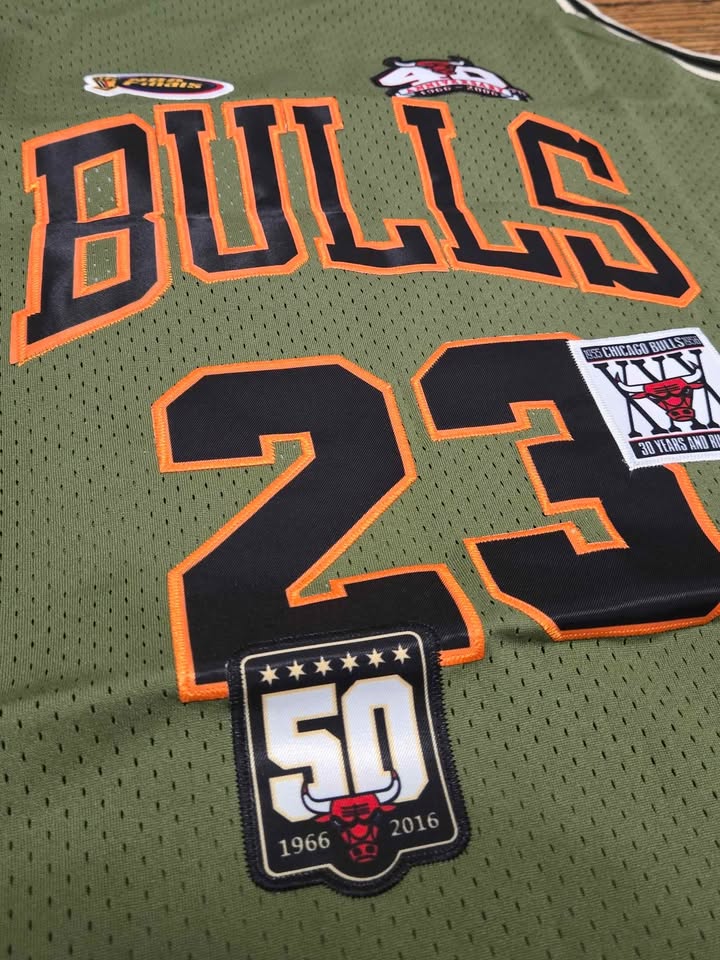 #23 MICHAEL JORDAN RETRO JERSEY - photo 3
