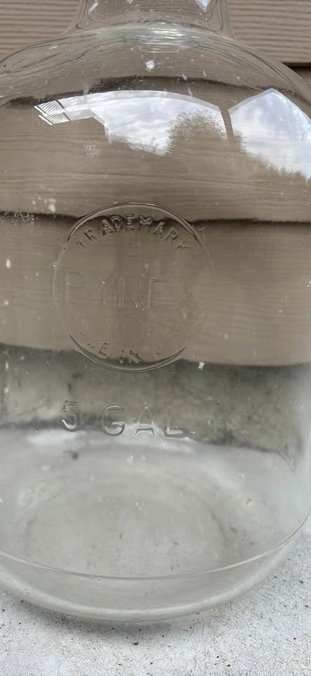 5 Gallon Pyrex Carboy - photo 2