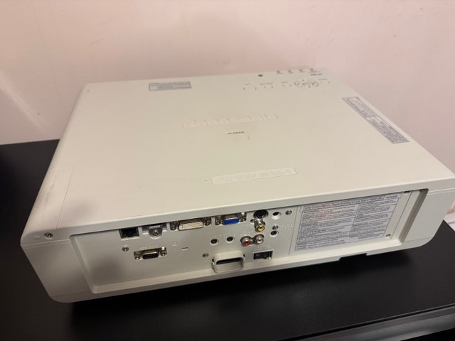 Panasonic FW-430 Projector - photo 2