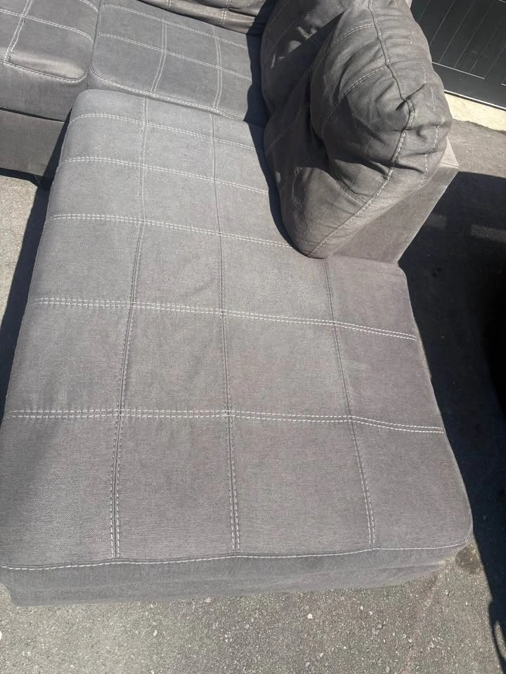 Large Grey Sectional Sofa with Chaise - Free Delivery - photo 4