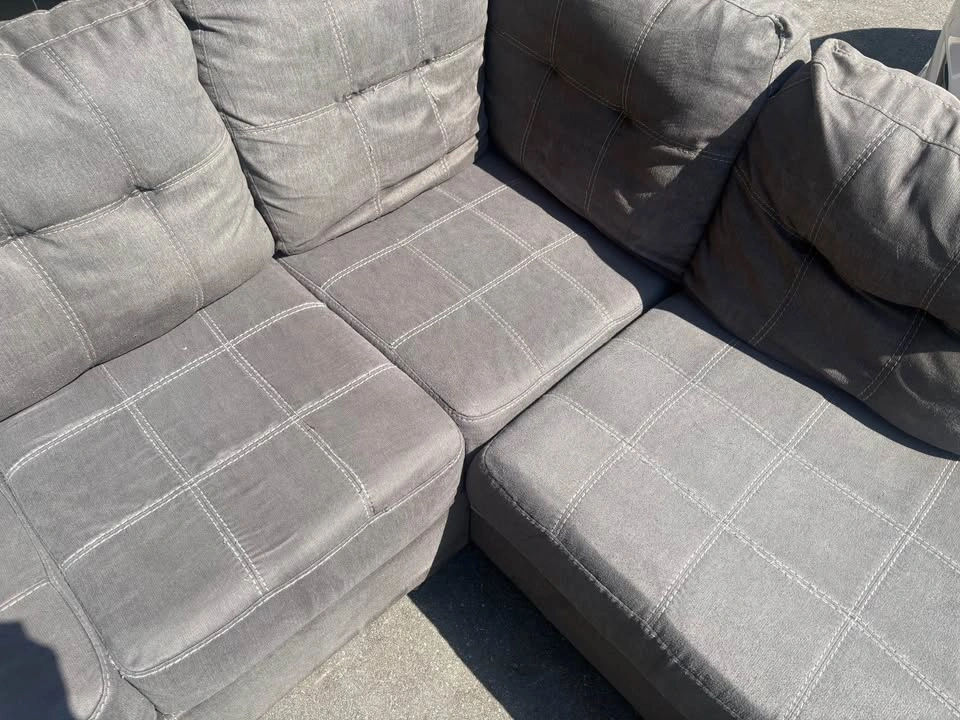 Large Grey Sectional Sofa with Chaise - Free Delivery - photo 5