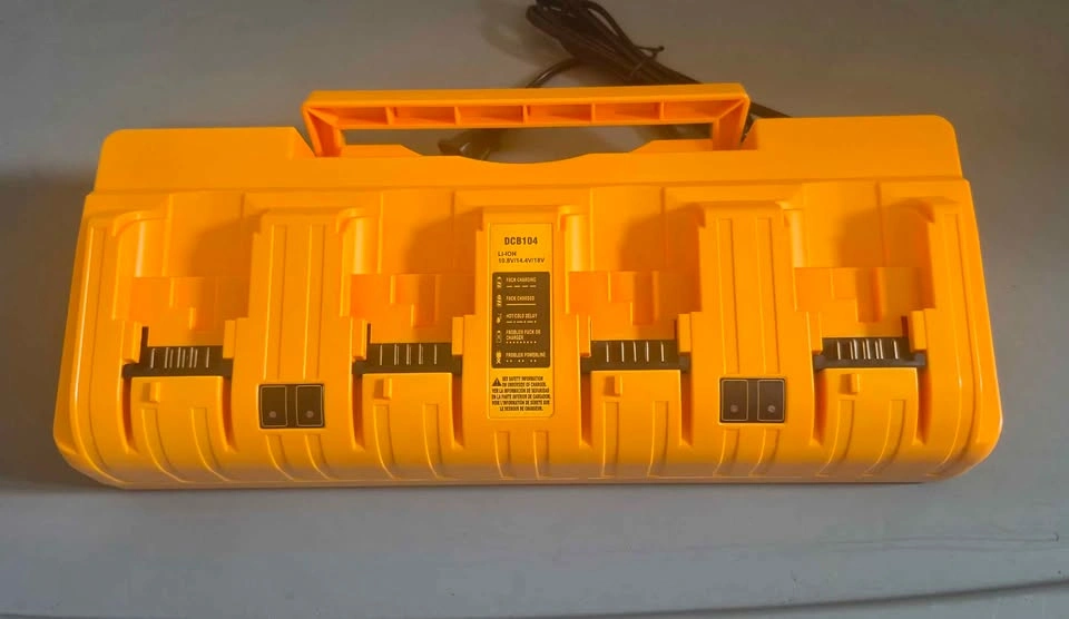Dewalt 12v-20v Max Battery Charger Station DCB104 - photo 4