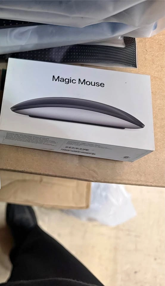 Apple Multi-Touch Magic Mouse - Black