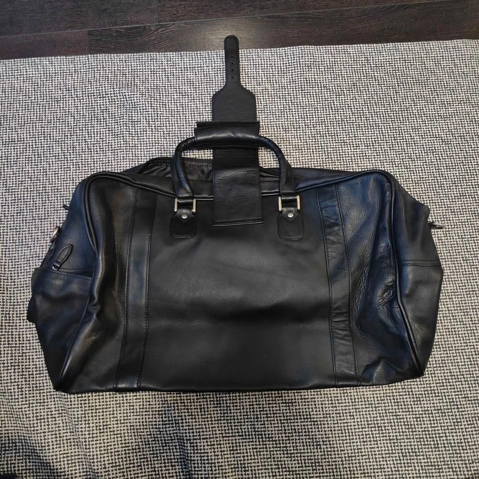 Vintage Colombian Black Leather Travel Bag / Large Carry-On Duff - photo 2