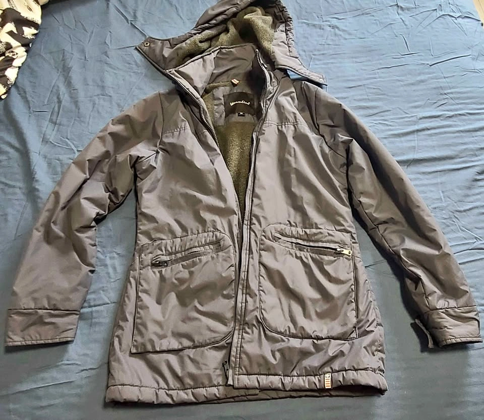 Women’s Winter Jacket – Size M (Warm Hooded Coat)