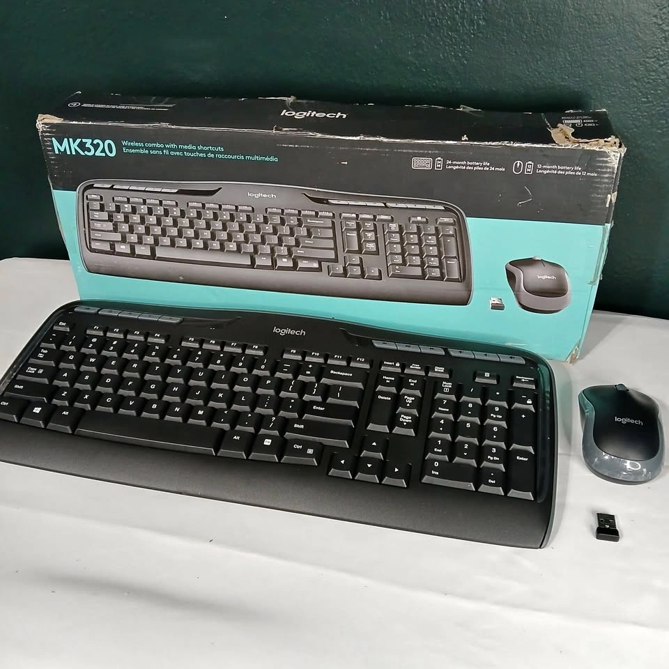 Logitech Wireless Desktop MK320 Keyboard & Mouse