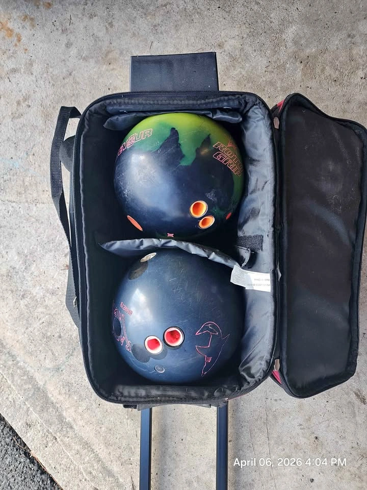 Roto Grip Devour Bowling Ball, Track Shark bowling ball