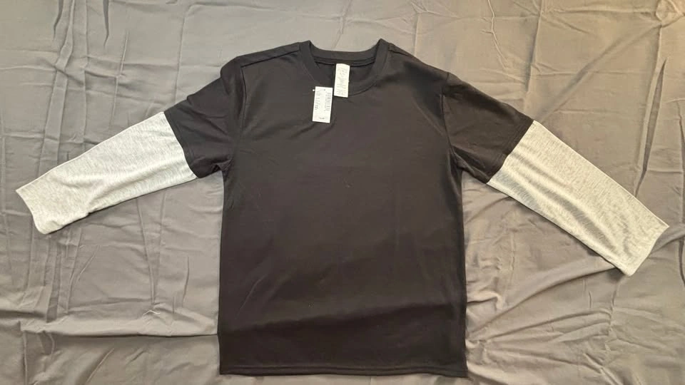4 Long-Sleeved Boys T-Shirts - NEW with Tags - photo 4