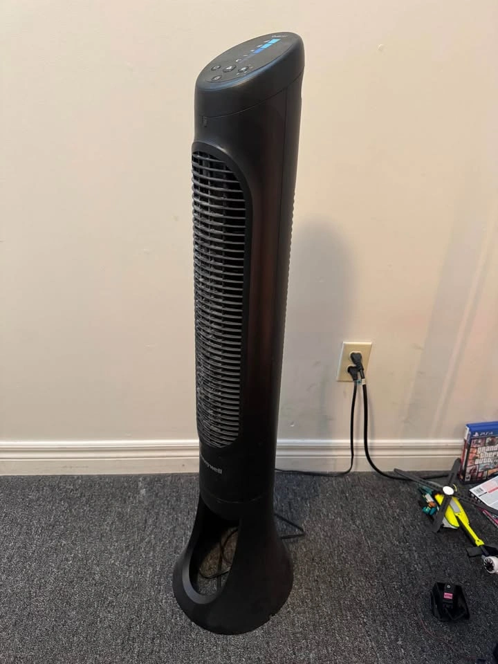 Honeywell Standing Fan - photo 2
