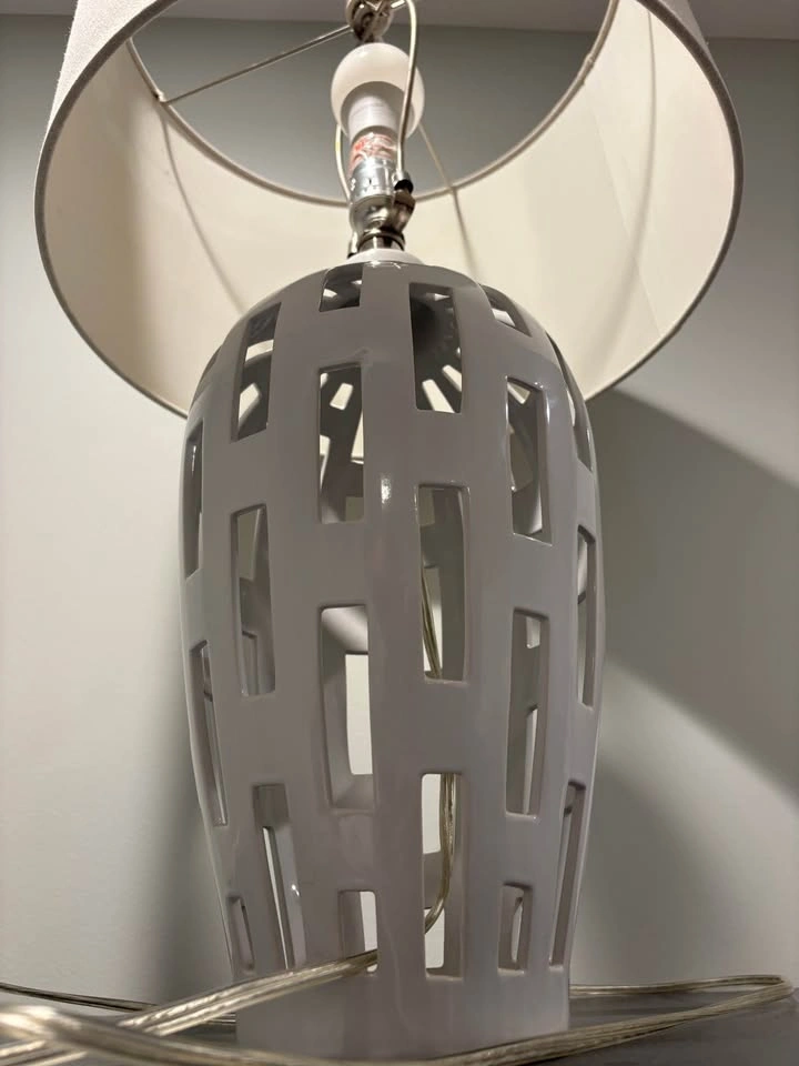 White Lamp - photo 2
