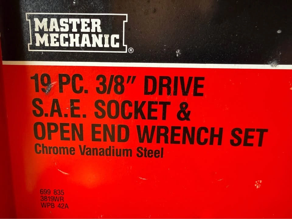 Master Mechanic 3/8 drive Tool set With Wrenches - photo 3