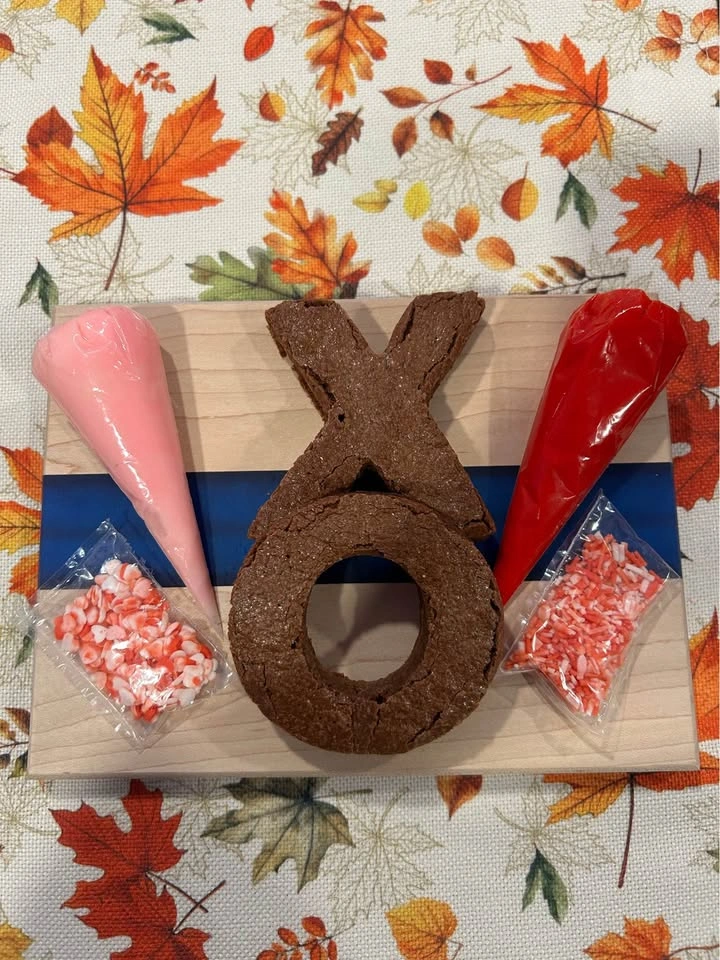 Decorate your own brownies! - photo 2