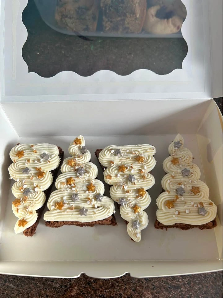 Decorated brownies