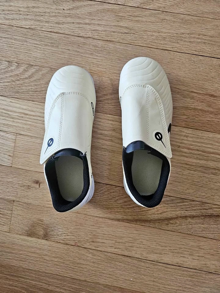 Adidas Kids Soccer Shoes Size 13C