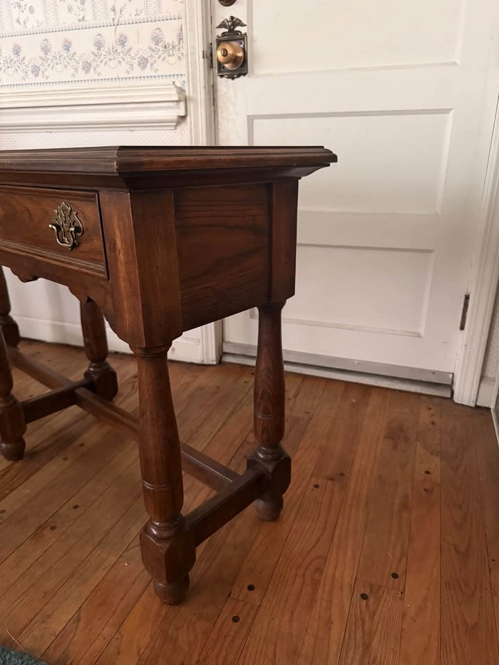 Thomasville Console Table - Oak - photo 3