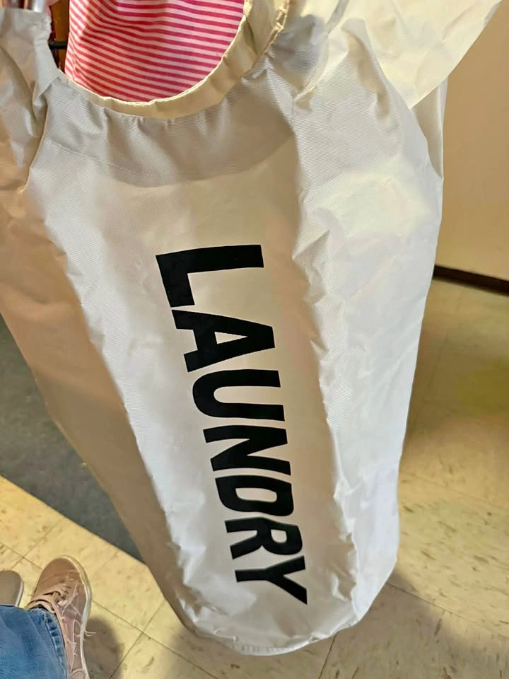 Laundry basket foldable