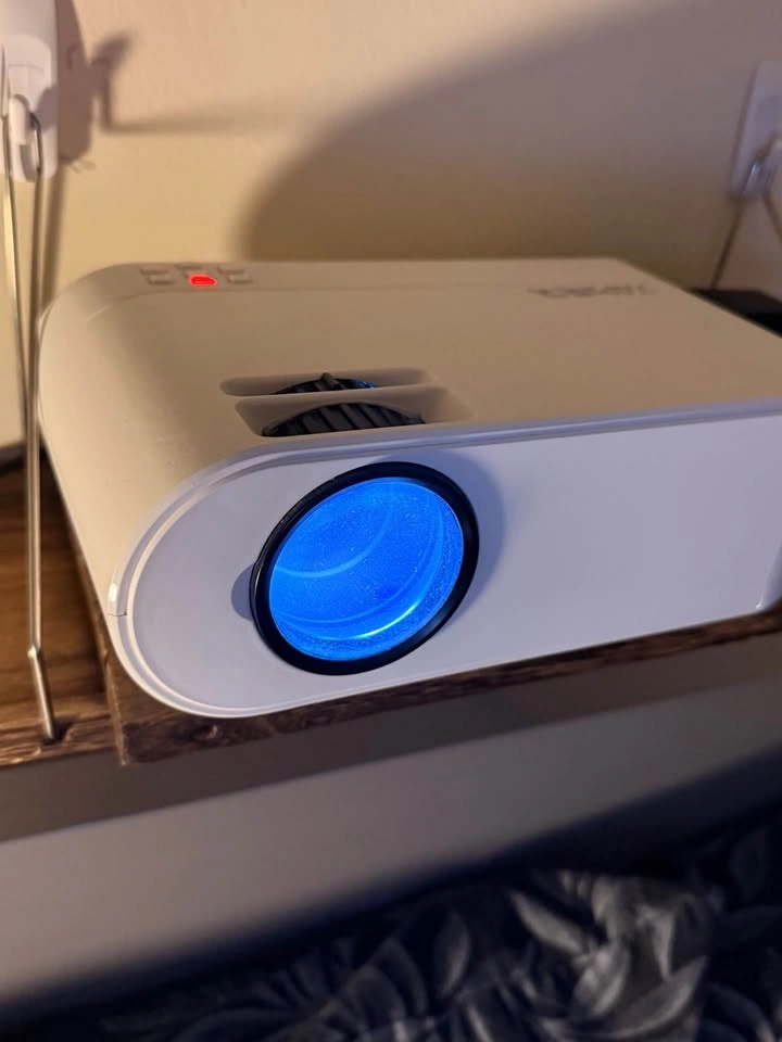 YABER Mini WiFi Projector, Screen Included, 8500L, 1080P - photo 2