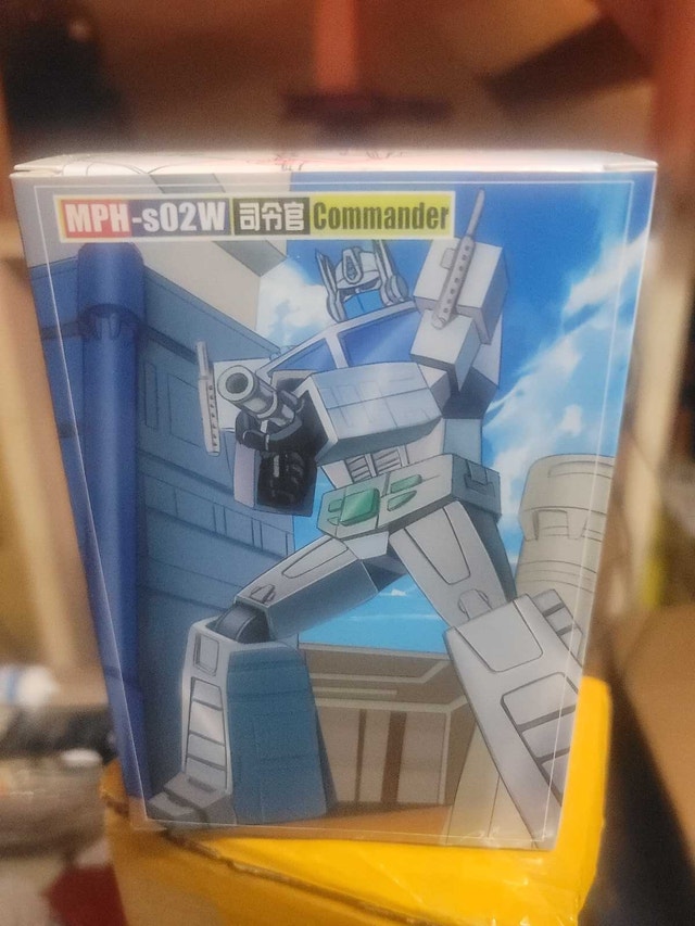 MPH Studio Commander White Prime Figure - photo 2