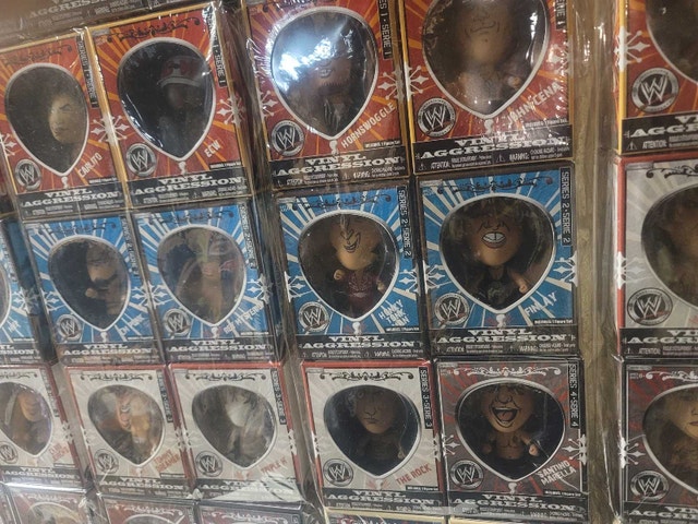 WWE Vinyl Aggression Figures Complete Set - photo 4