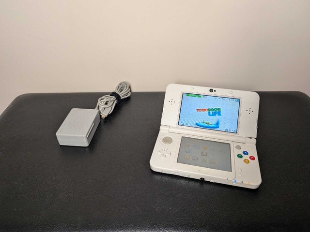 "NEW" Nintendo 3DS