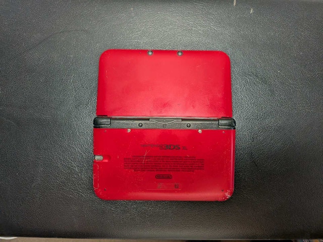 Nintendo 3DS XL - HEAVILY PLAYED - photo 2