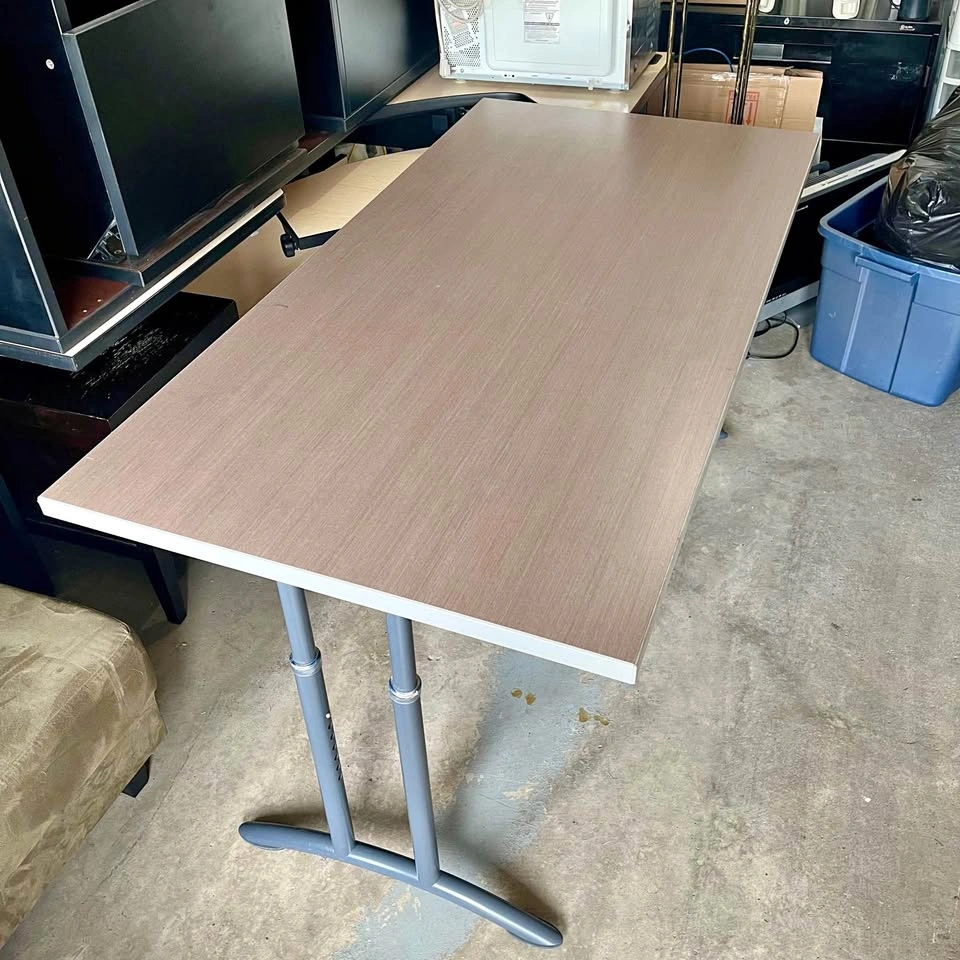 Sturdy Table (Doesn’t Fold)