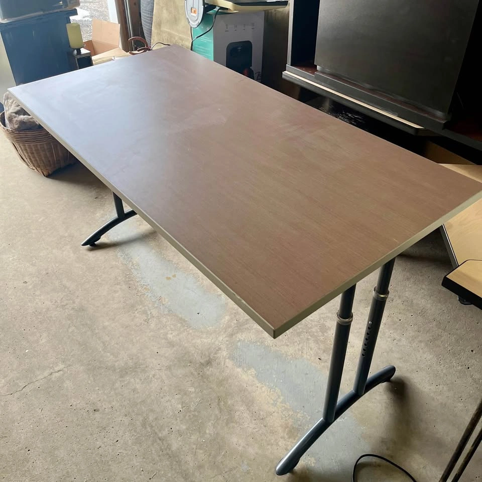 Sturdy Table (Doesn’t Fold) - photo 4