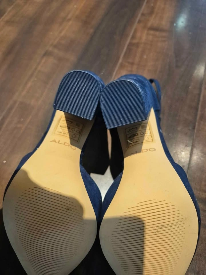 Elegant Navy Blue Aldo Tinctum Heels - photo 2