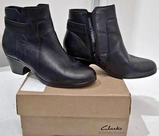 Clarks Women’s Angle Boot, Black Leather, Size 6.5, Like New