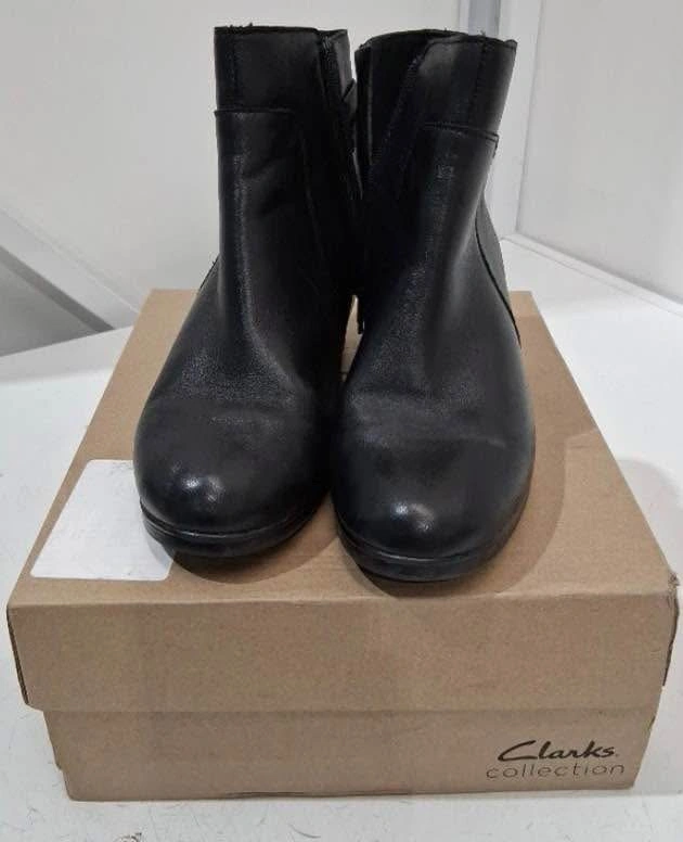 Clarks Women’s Angle Boot, Black Leather, Size 6.5, Like New - photo 2