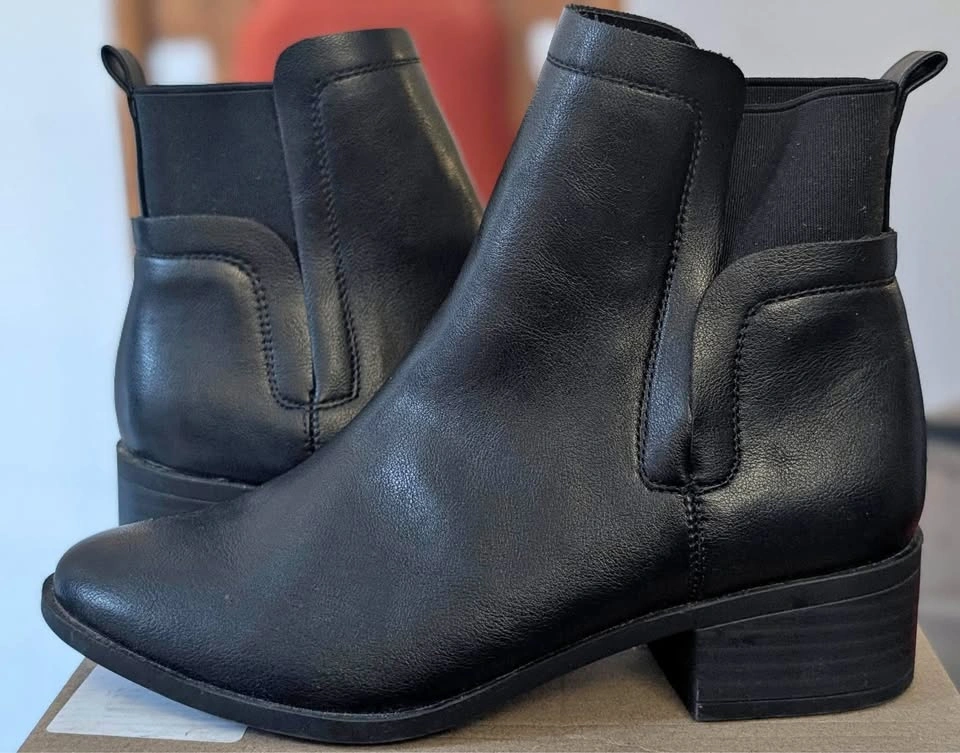 Call It Spring Cassi Chelsea Booties - Size 6