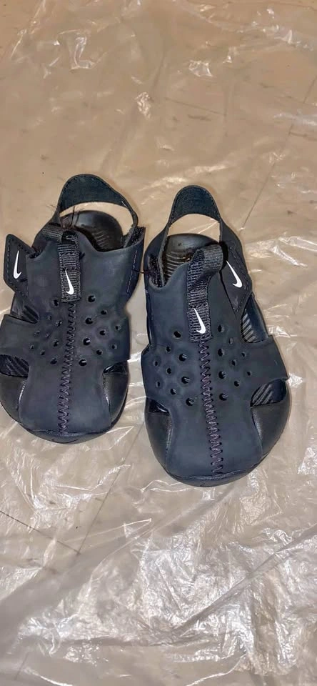 6C Nike kids water sandals