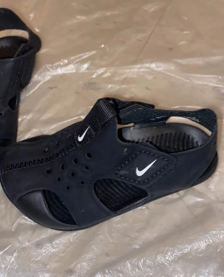 6C Nike kids water sandals - photo 2