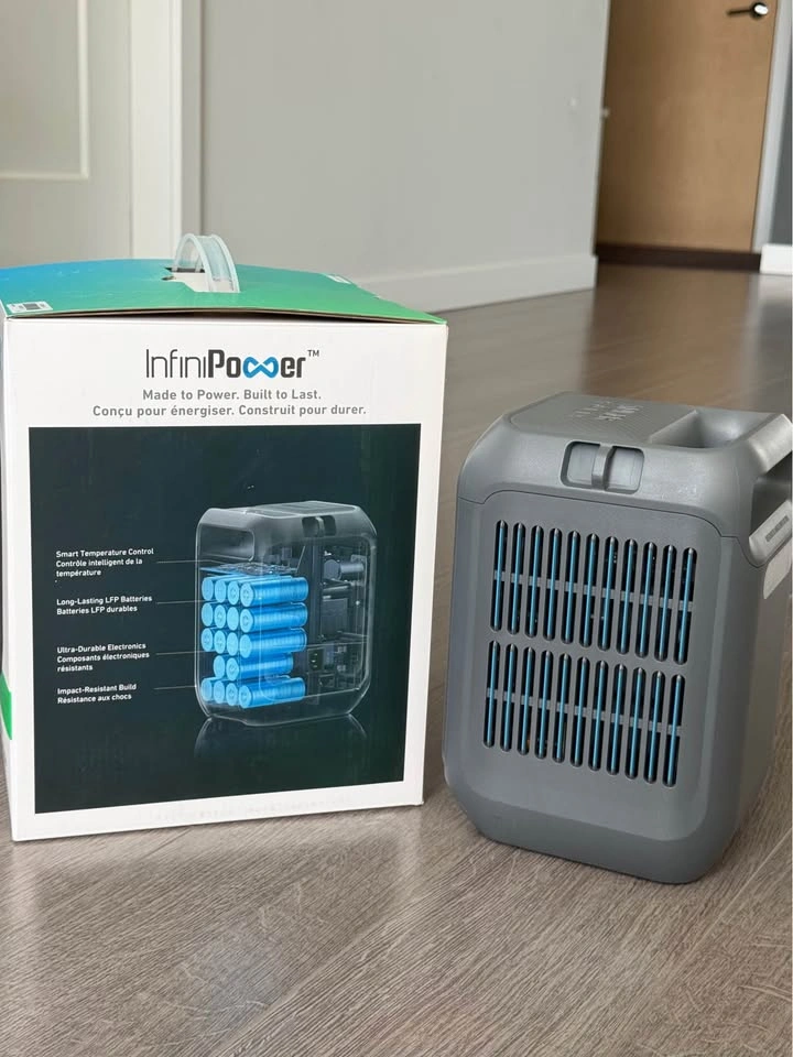 Anker SOLIX C300 Portable Power Station - photo 3
