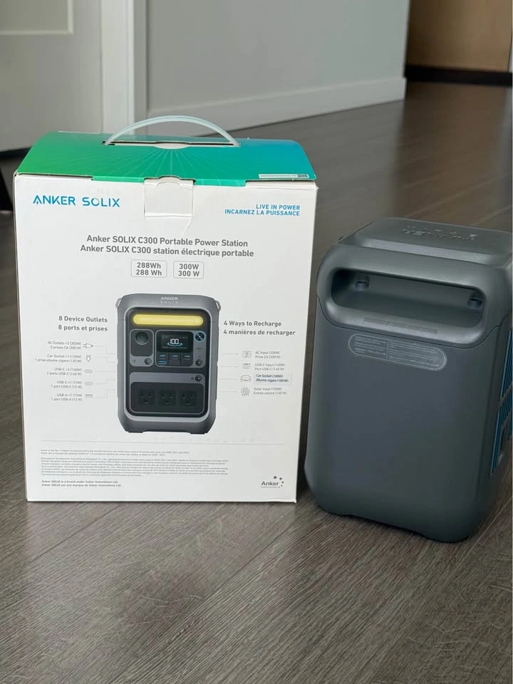 Anker SOLIX C300 Portable Power Station - photo 4