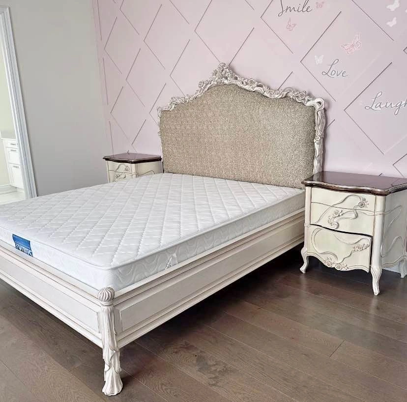 Italian Vintage King Size Bed + 2 Nightstands