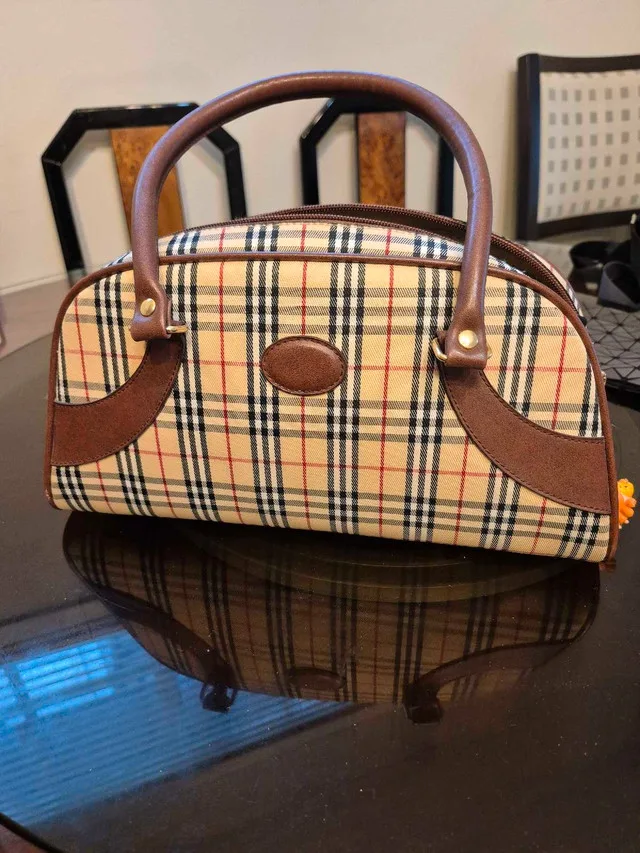 USED Handbag thumbnail