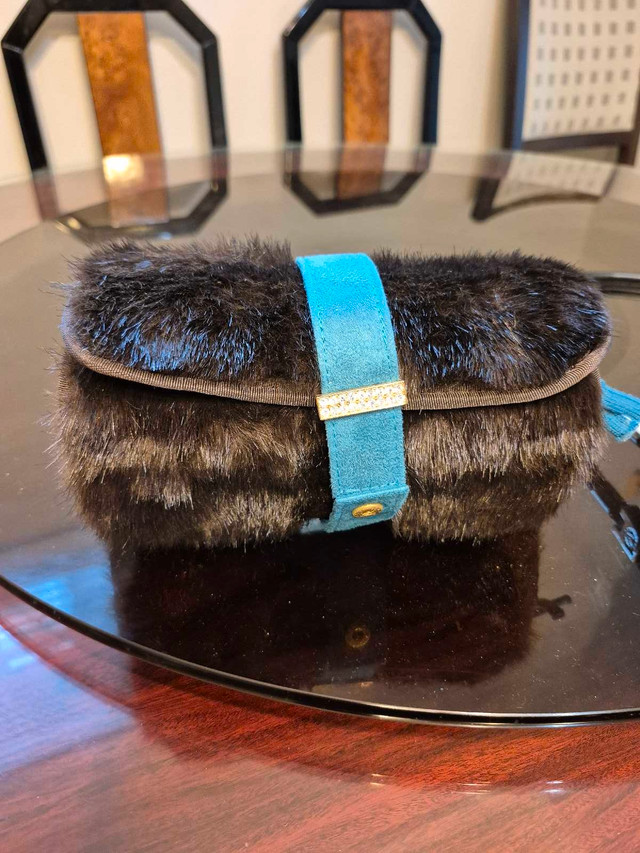Faux Fur Clutch - photo 2