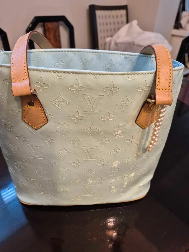 Louis Vuitton Handbag thumbnail