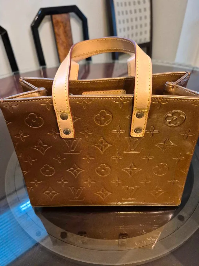 Louis Vuitton Reade PM thumbnail