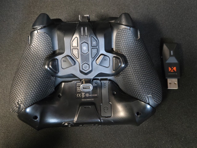 Xbox Controller w/ Back Buttons(gyro) + Keyboard Chatpad - photo 2