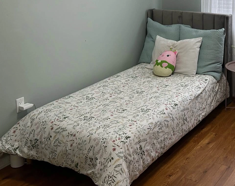 Twin bed barely used ( guest room) - photo 2