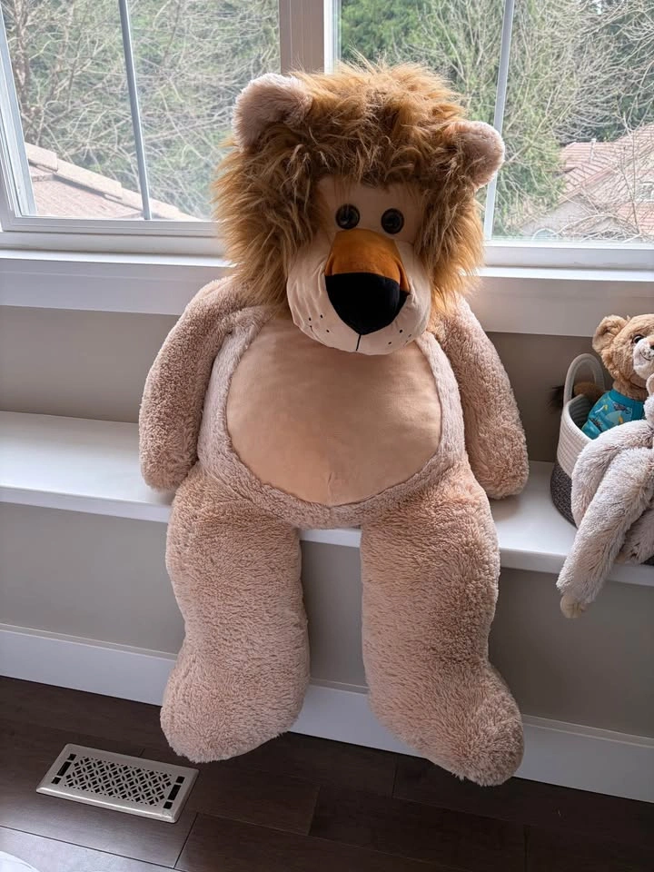 Jumbo plush lion - photo 2