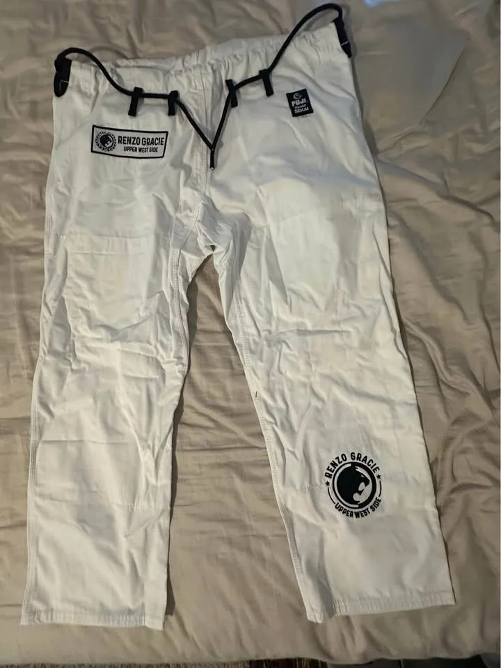 Renzo Gracie Kimono Sekai - Full Set image indicator(3)