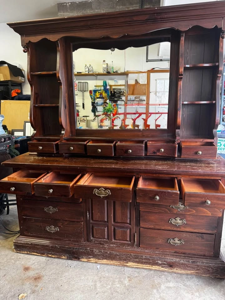 Vintage Ethan Allen Dresser $150 OBO - photo 2
