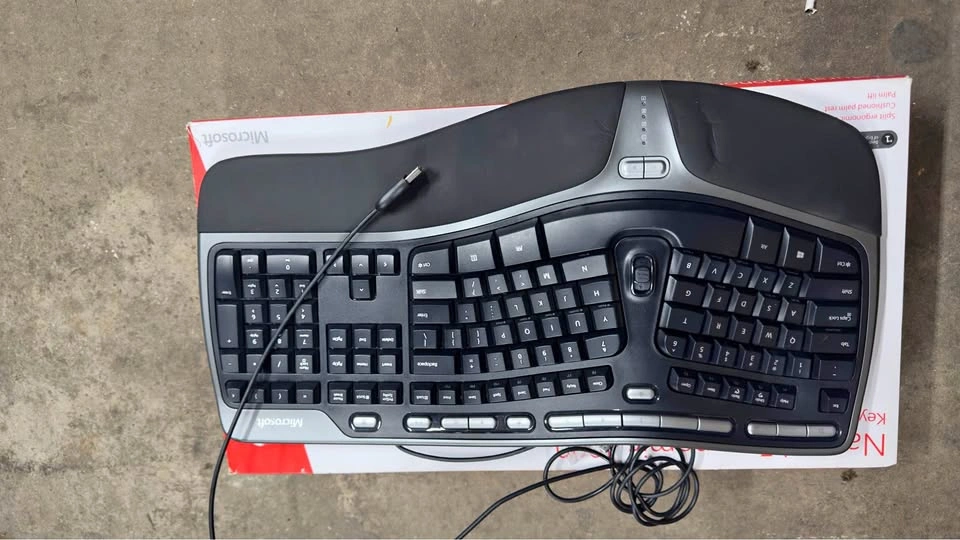 Microsoft Natural Ergonomic Keyboard 4000