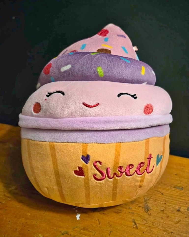 Squishmallows 8" Kimmie the Cupcake Valentine's Plush