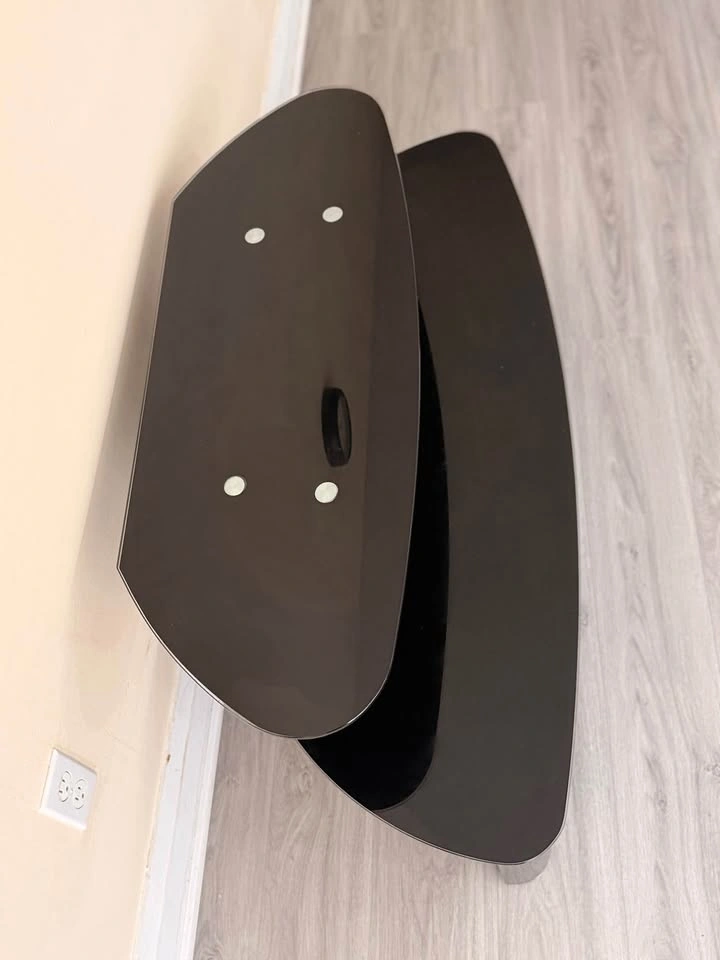 MOVING SALE – Modern TV Stand - photo 4