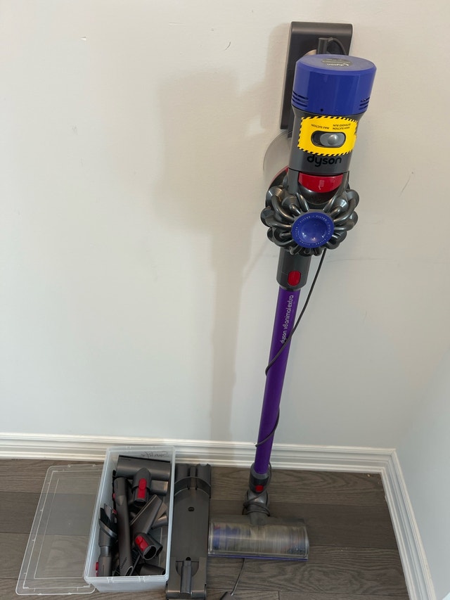 Dyson V8 Animal Extra Cordless Vacuum - Moving Sale